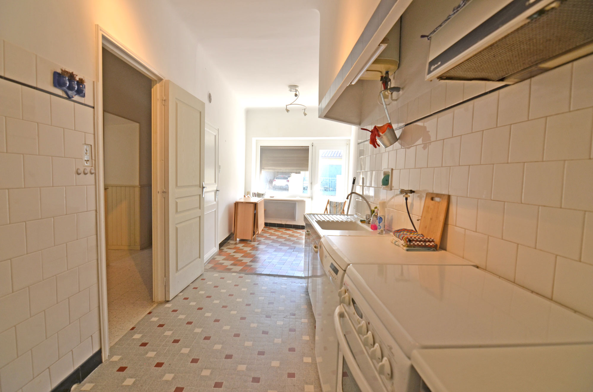 1376CA_kitchen.jpg