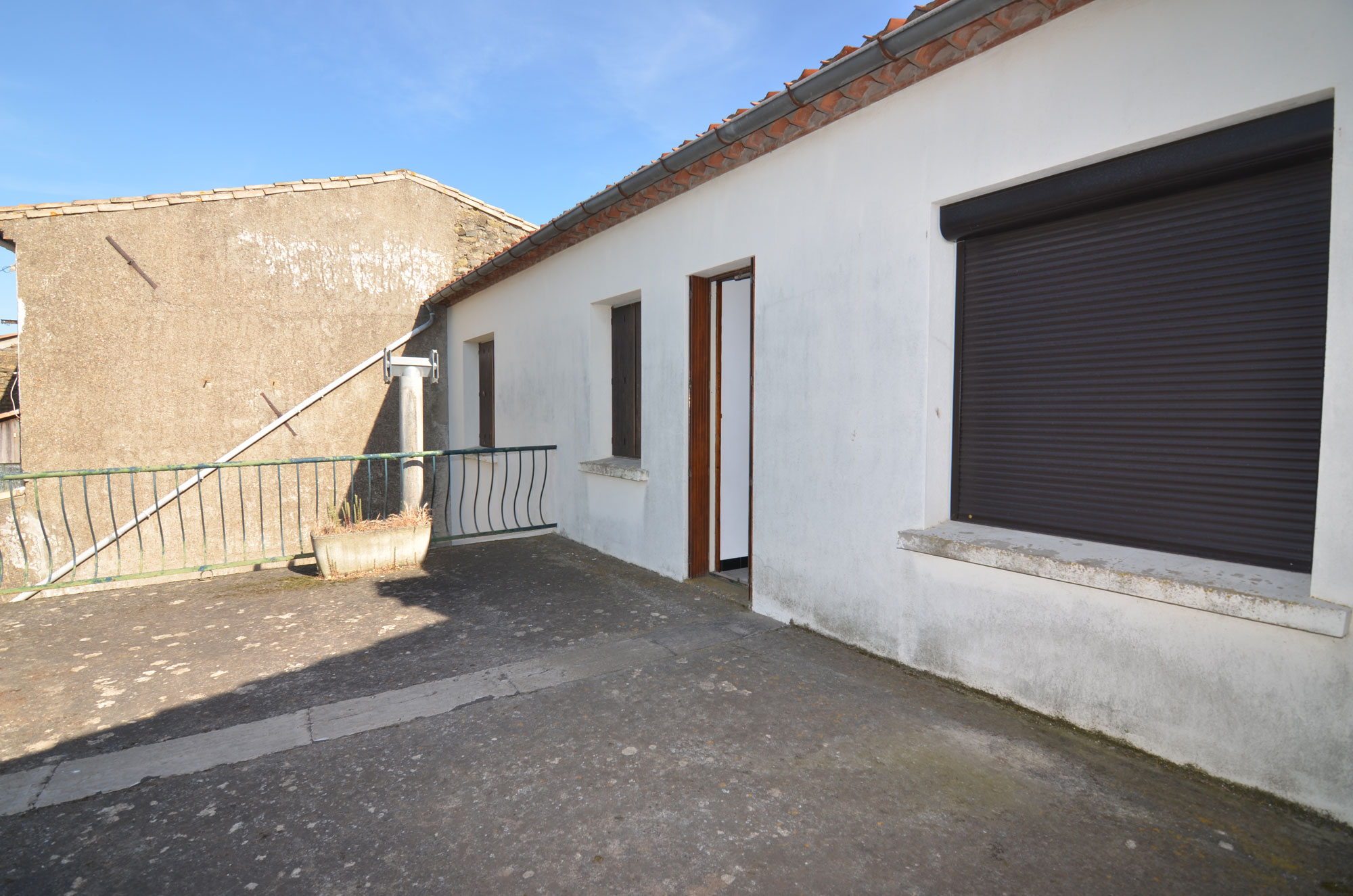 1376CA_terrace.jpg